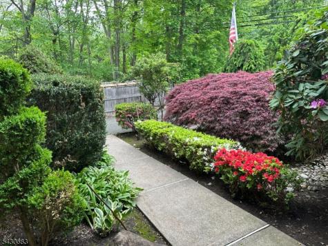 52 Passaic Avenue Livingston NJ 07039