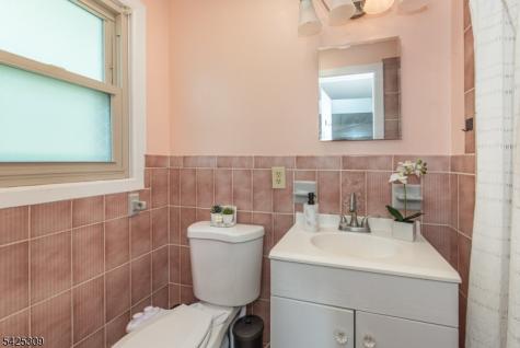 110 Unger Avenue Hopatcong NJ 07874