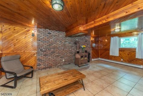 110 Unger Avenue Hopatcong NJ 07874