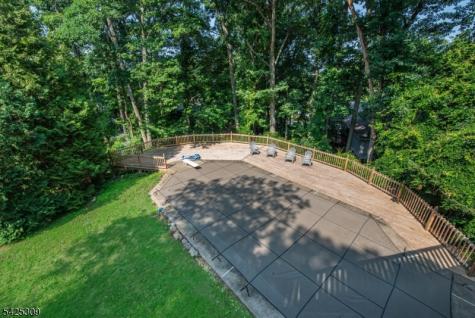 110 Unger Avenue Hopatcong NJ 07874