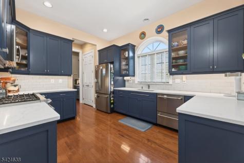 23 Schindler Court Franklin NJ 08873