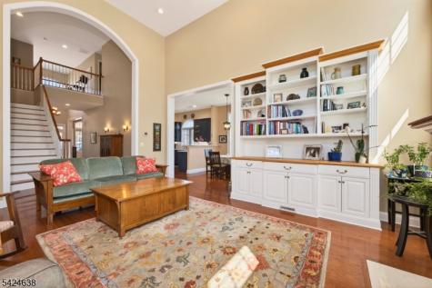 23 Schindler Court Franklin NJ 08873