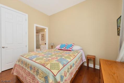 23 Schindler Court Franklin NJ 08873