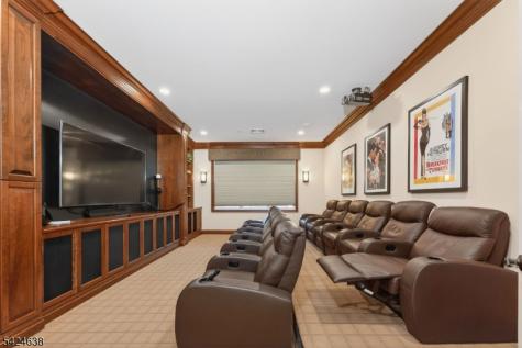 23 Schindler Court Franklin NJ 08873