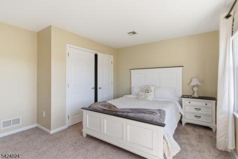 212 Fairfield Lane Hillsborough NJ 08844