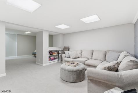 212 Fairfield Lane Hillsborough NJ 08844