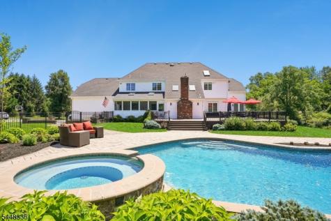 6 Proprietor Lane Readington NJ 08889