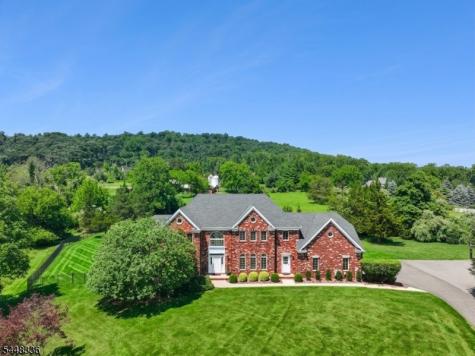 6 Proprietor Lane Readington NJ 08889