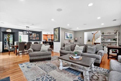 28 Fairview Drive East Hanover NJ 07936