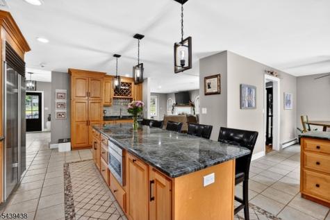 28 Fairview Drive East Hanover NJ 07936