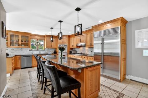 28 Fairview Drive East Hanover NJ 07936