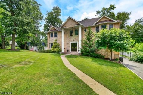 28 Fairview Drive East Hanover NJ 07936