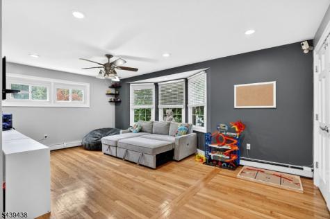 28 Fairview Drive East Hanover NJ 07936
