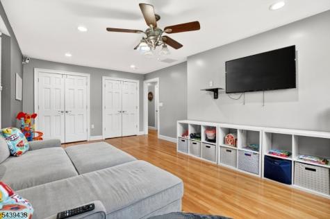 28 Fairview Drive East Hanover NJ 07936