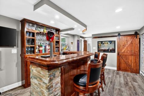 28 Fairview Drive East Hanover NJ 07936