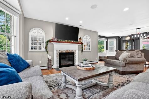 28 Fairview Drive East Hanover NJ 07936