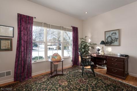 39 Red Oak Way Montgomery NJ 08502