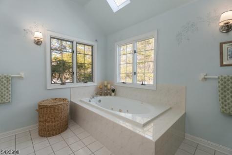39 Red Oak Way Montgomery NJ 08502