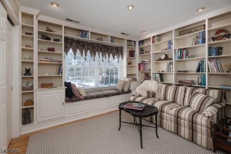 39 Red Oak Way Montgomery NJ 08502