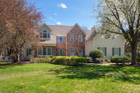 39 Red Oak Way Montgomery NJ 08502