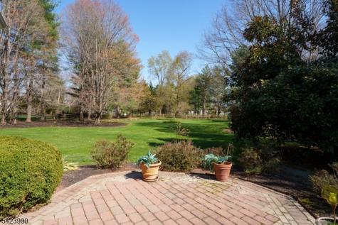 39 Red Oak Way Montgomery NJ 08502