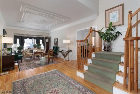 39 Red Oak Way Montgomery NJ 08502