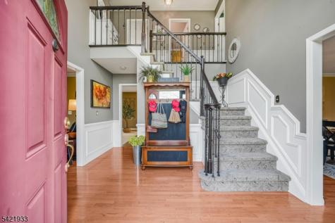 2 Lauren Drive Franklin NJ 08886