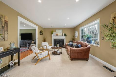 2 Lauren Drive Franklin NJ 08886
