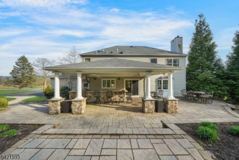 2 Lauren Drive Franklin NJ 08886