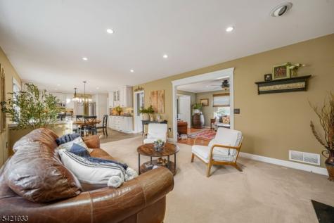 2 Lauren Drive Franklin NJ 08886