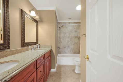 2 Lauren Drive Franklin NJ 08886