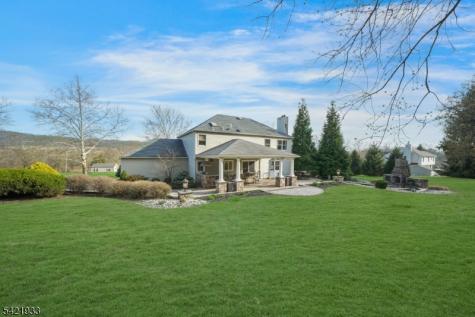 2 Lauren Drive Franklin NJ 08886