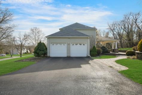 2 Lauren Drive Franklin NJ 08886