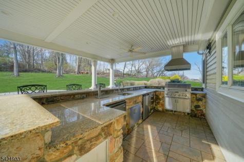 2 Lauren Drive Franklin NJ 08886