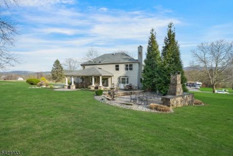 2 Lauren Drive Franklin NJ 08886