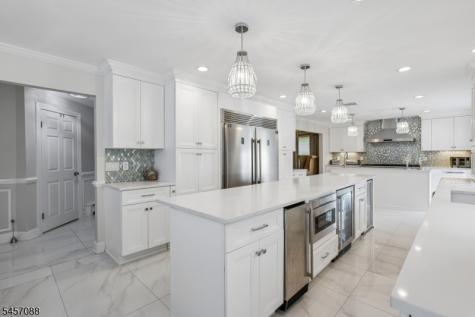 2 Lisa Lane East Hanover NJ 07936