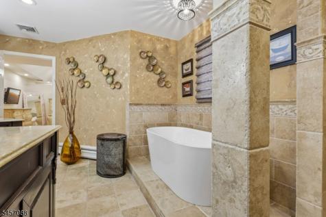 2 Lisa Lane East Hanover NJ 07936