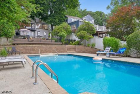 144 Walker Road West Orange NJ 07052