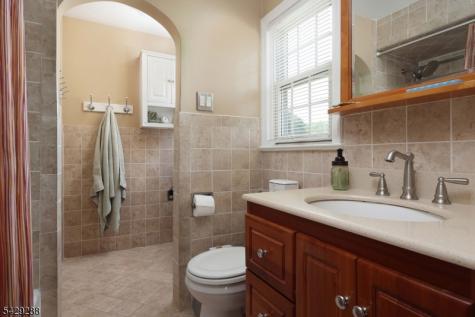 303 E Webster Avenue Roselle Park NJ 07204