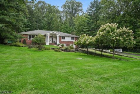 63 Fells Road Verona NJ 07044