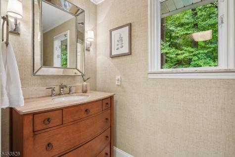 63 Fells Road Verona NJ 07044