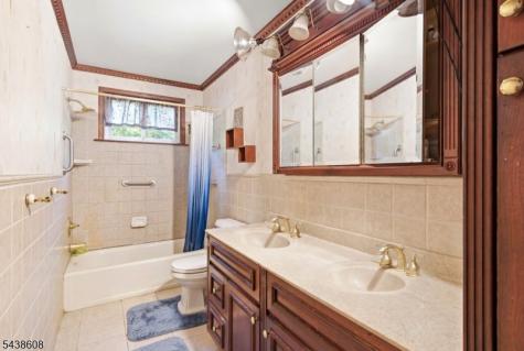15 Orchid Court Deptford NJ 08096