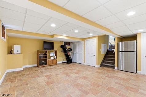 9 Jayne Terrace Ringwood NJ 07456