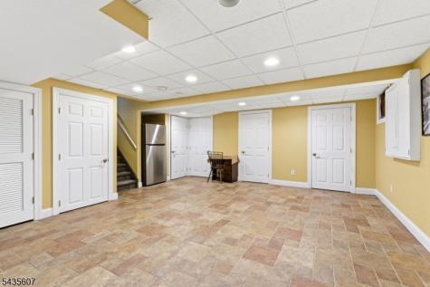 9 Jayne Terrace Ringwood NJ 07456