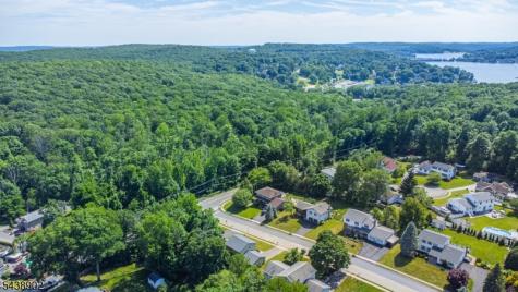 4 Hover Drive Mount Arlington NJ 07856