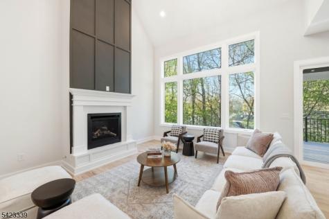 11 Elmwood Court Livingston NJ 07039