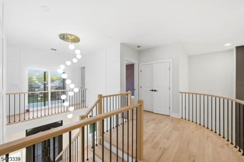 11 Elmwood Court Livingston NJ 07039