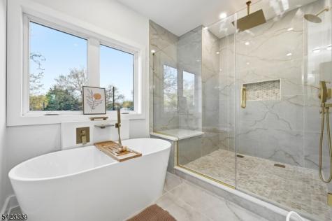 11 Elmwood Court Livingston NJ 07039