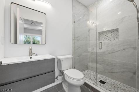 11 Elmwood Court Livingston NJ 07039