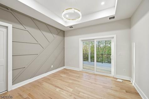 11 Elmwood Court Livingston NJ 07039